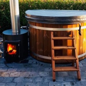 Hottub met 55 kw (1)