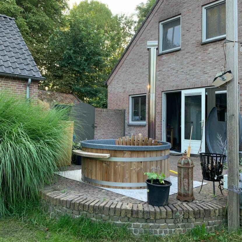 Welltub Hotpot met Interne Kachel