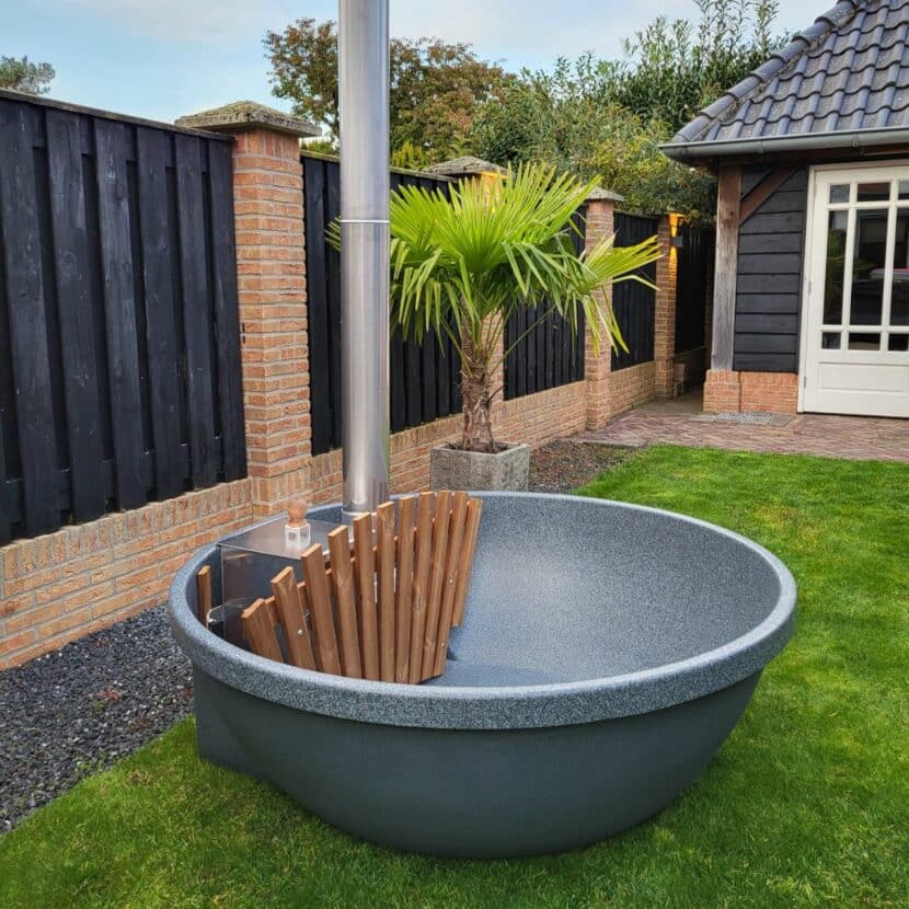 Welltub Hotpot Terrace met Interne Kachel