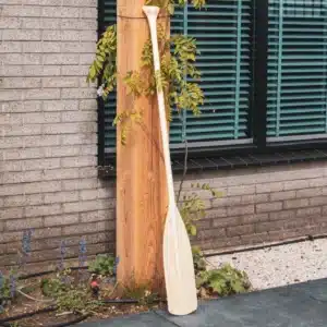 Waarom een peddel onmisbaar is voor je houtgestookte hottub